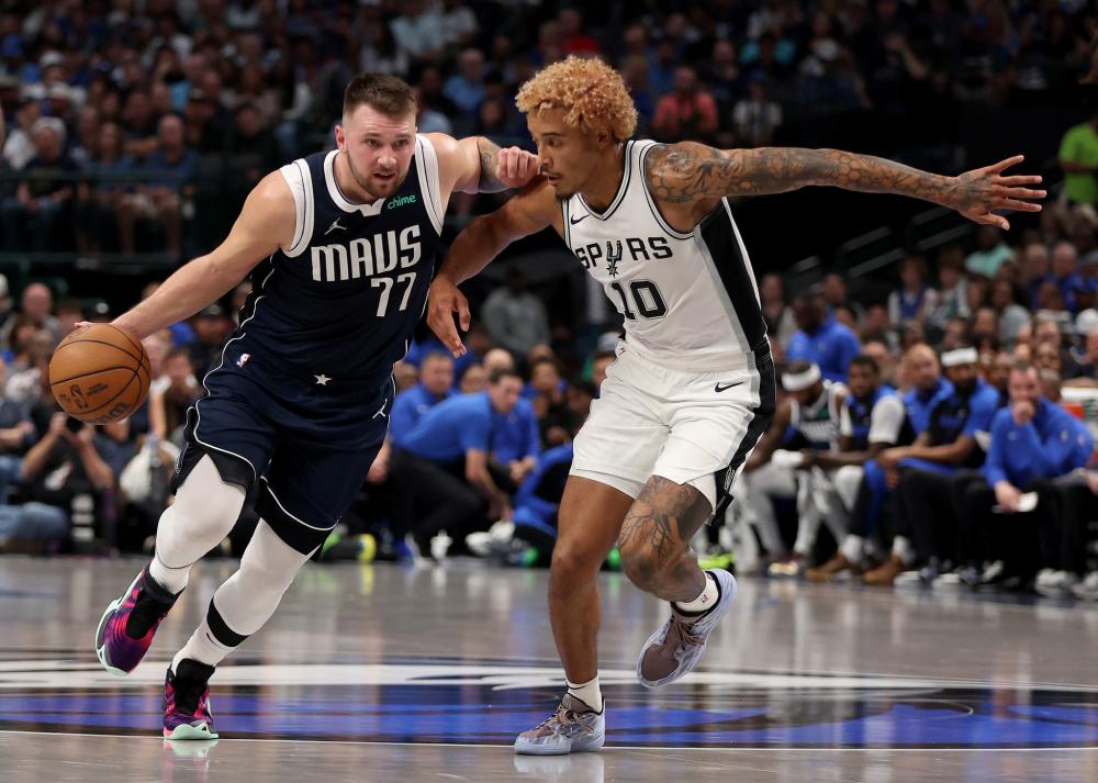 替补中锋在 替补中锋在